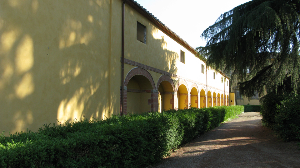 Villa Medici driveway